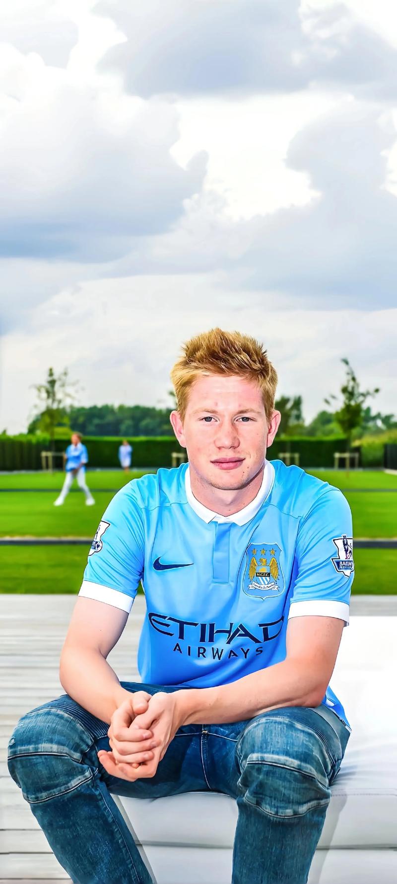 他带着伤坚持踢到最后