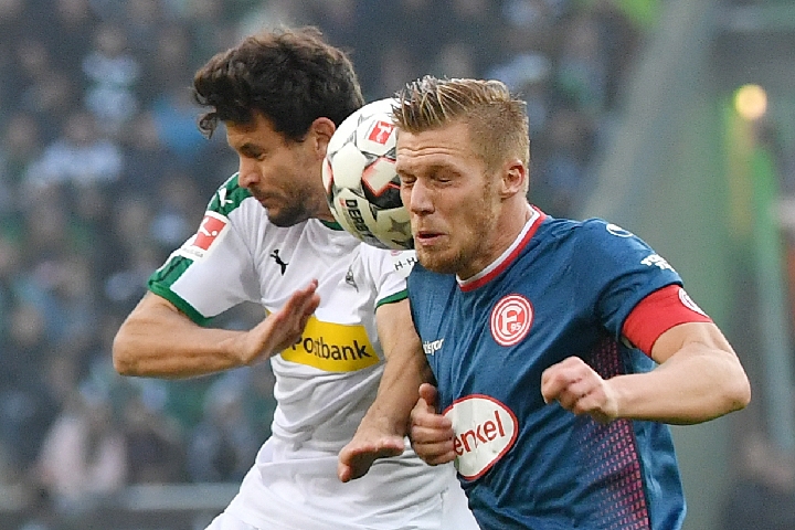 官方：马特拉齐、卡伦布等将担任世预赛附加赛抽签嘉宾